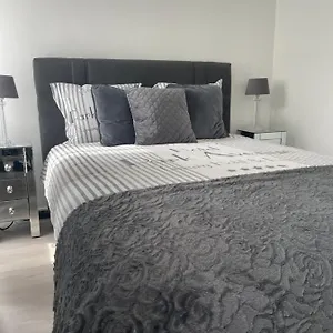 Executive Double With En-suite In Centre R4 Guest house